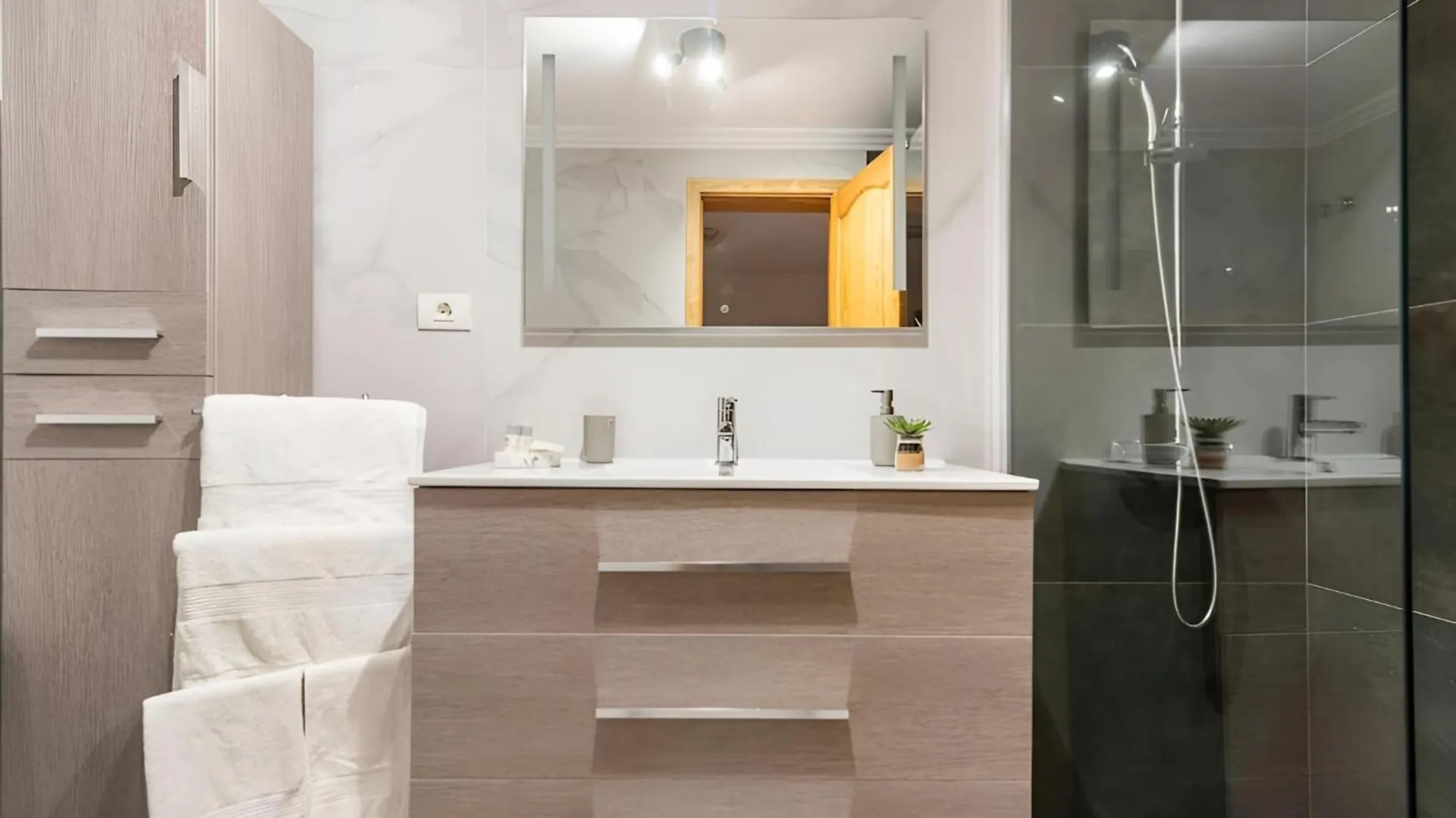 Lovely House In Gran Canaria Next To The Airport Melenara 0*,  Espanha